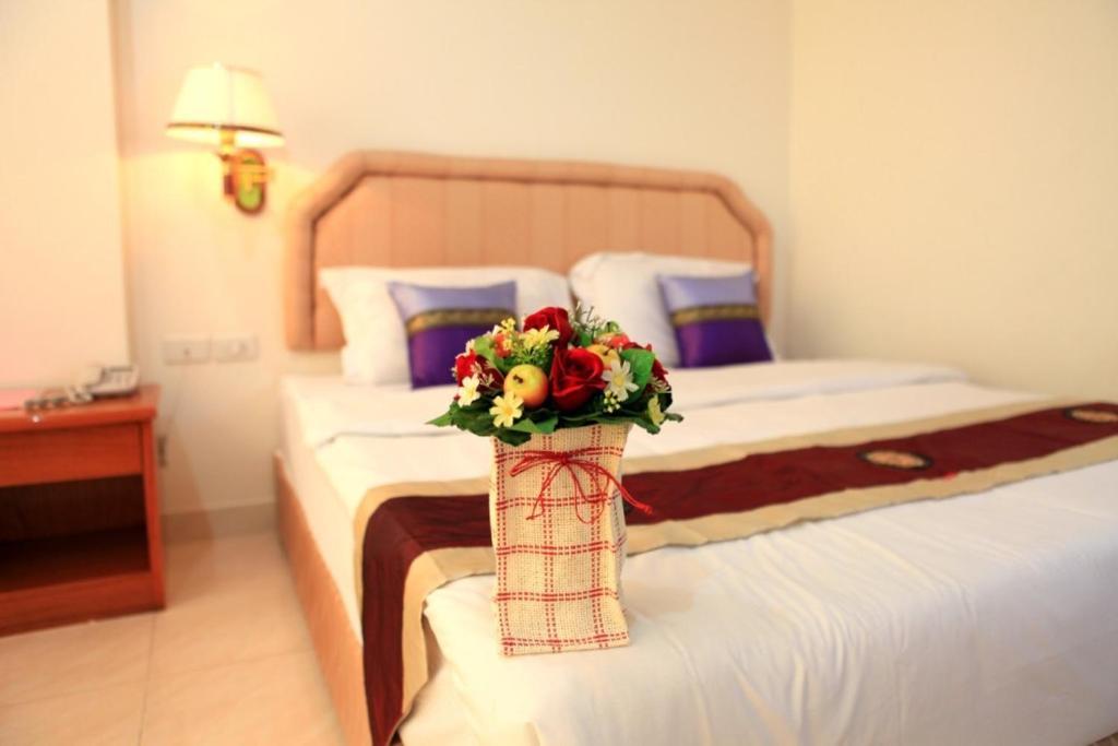 Phitsanulok Orchid Hotel Room photo